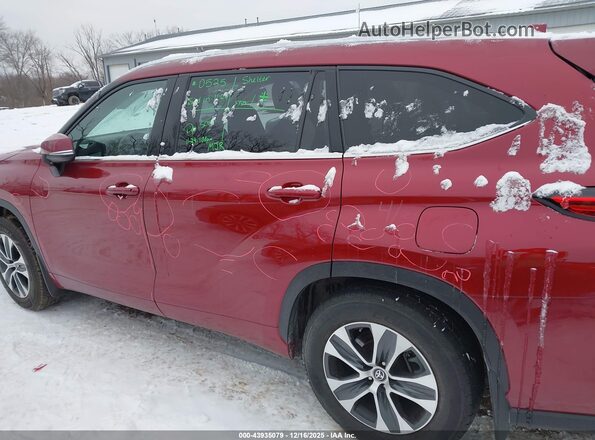 5TDGZRBH1MS144865 2021 TOYOTA LE Red 
