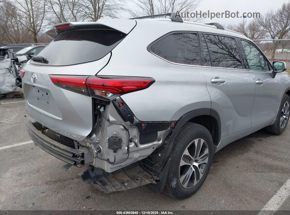 5TDGZRBH9MS077285 2021 TOYOTA LE Silver 