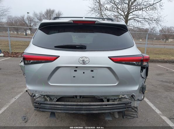 5TDGZRBH9MS077285 2021 TOYOTA LE Silver 