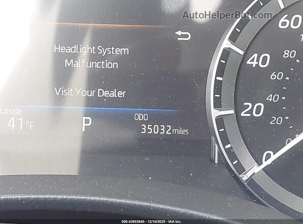 5TDGZRBH9MS077285 2021 TOYOTA LE Silver 