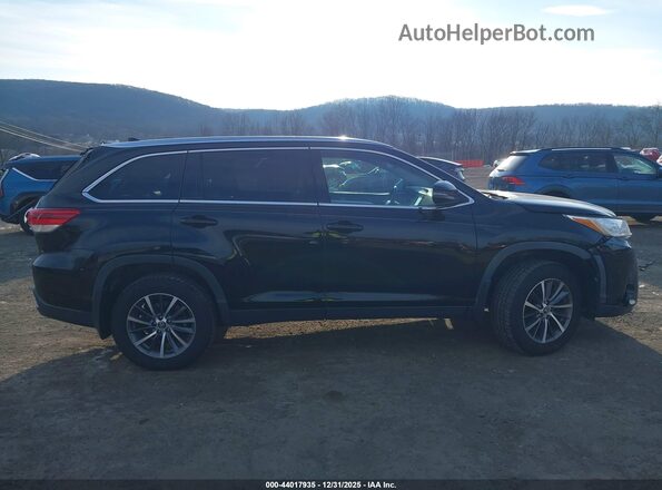 5TDJZRFH1KS589443 2019 TOYOTA LE Black Սալոնի հետևի տեսք