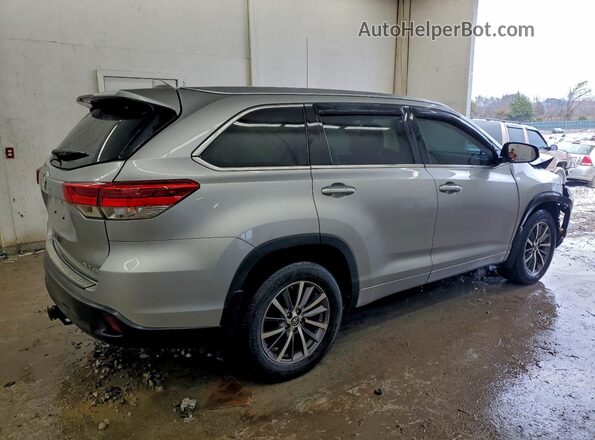 5TDJZRFH4JS809401 2018 TOYOTA HIGHLANDER Серебряный 