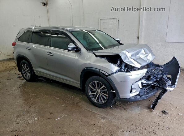 5TDJZRFH4JS809401 2018 TOYOTA HIGHLANDER Серебряный 