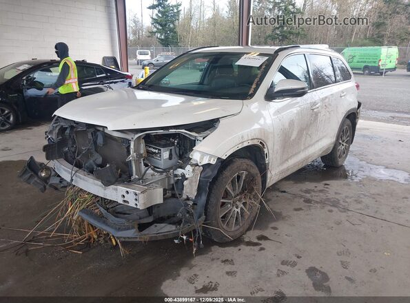 5TDJZRFH9JS485720 2018 TOYOTA HIGHLANDER White 