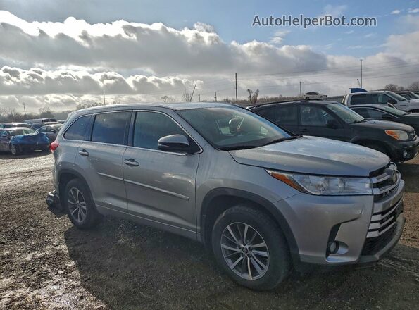 5TDJZRFHXJS806678 2018 TOYOTA HIGHLANDER Silver 