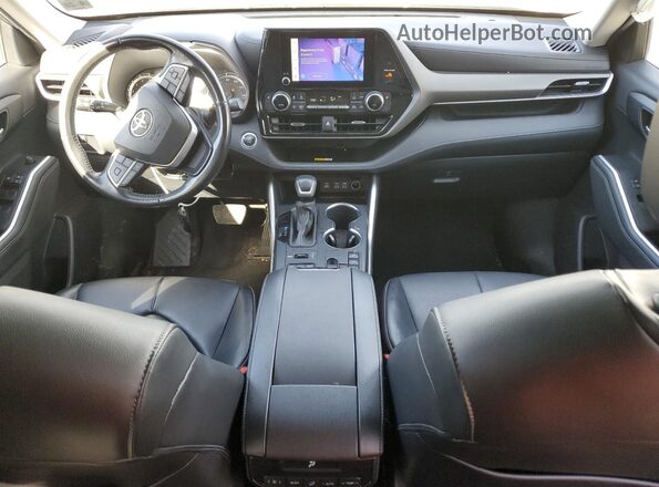 5TDKDRBHXPS029131 2023 TOYOTA HIGHLANDER Silver Vista del salpicadero