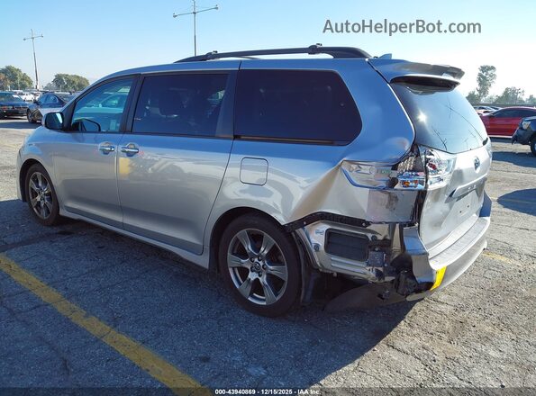 5TDXZ3DC1JS945788 2018 TOYOTA SIENNA Silver 