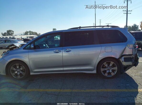 5TDXZ3DC1JS945788 2018 TOYOTA SIENNA Silver 