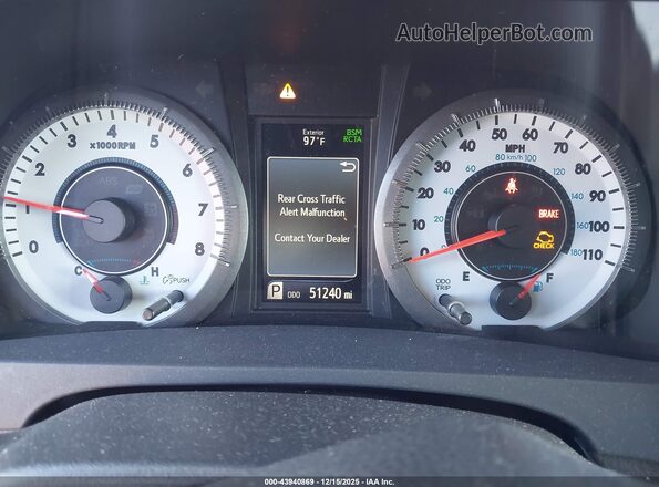 5TDXZ3DC1JS945788 2018 TOYOTA SIENNA Silver 