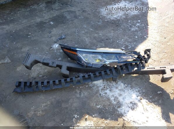 5TDYSKFC6PS107992 2023 TOYOTA LE Gray Instrument cluster view
