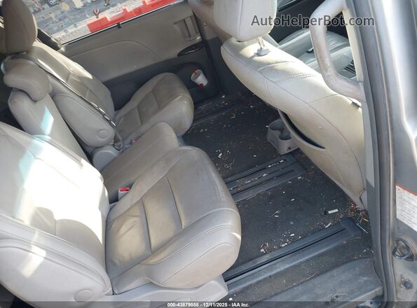 5TDYZ3DC2HS872588 2017 TOYOTA LE Silver Widok naklejki z numerem VIN