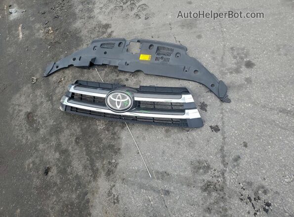 5TDYZRFH2JS243012 2018 TOYOTA LIMITED White 