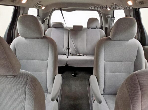 5TDZK3DC5GS700871 2016 TOYOTA SIENNA White უკანა სავარძლების ხედი