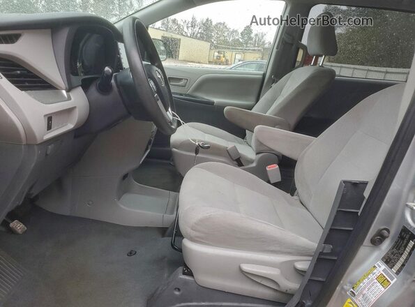 5TDZZ3DC2LS030234 2020 TOYOTA SIENNA Silver Vista interior delantera