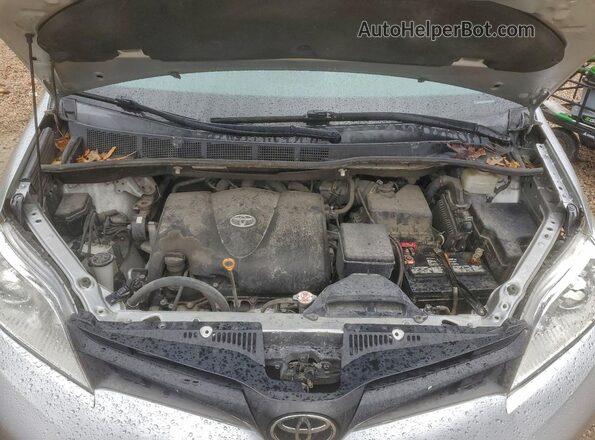 5TDZZ3DC2LS030234 2020 TOYOTA SIENNA Silver Vista del compartimento del motor