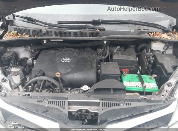 5TDZZ3DC2LS053402 2020 TOYOTA SIENNA Gray Вид ззаду
