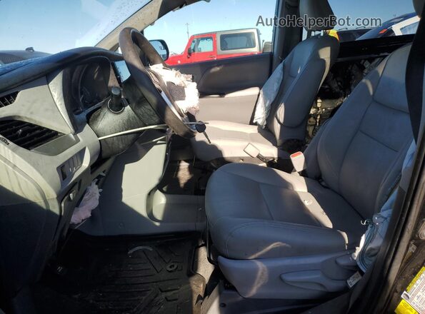 5TDZZ3DC3LS048497 2020 TOYOTA SIENNA Black Вид салону спереду