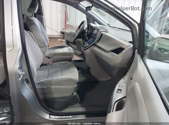 5TDZZ3DC8LS025460 2020 TOYOTA SIENNA Silver 