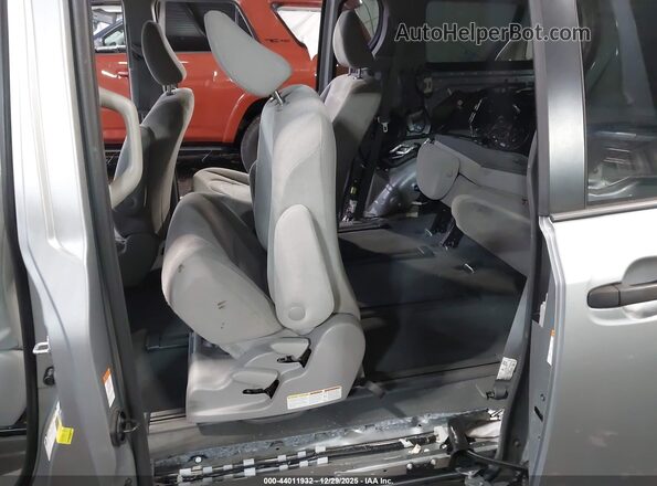 5TDZZ3DC8LS025460 2020 TOYOTA SIENNA Silver 