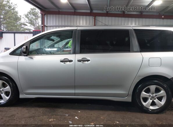5TDZZ3DC8LS025460 2020 TOYOTA SIENNA Silver 