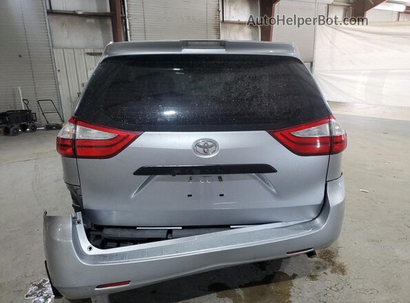5TDZZ3DC9JS919156 2018 TOYOTA SIENNA Silver 