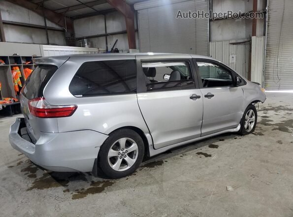 5TDZZ3DC9JS919156 2018 TOYOTA SIENNA Silver 