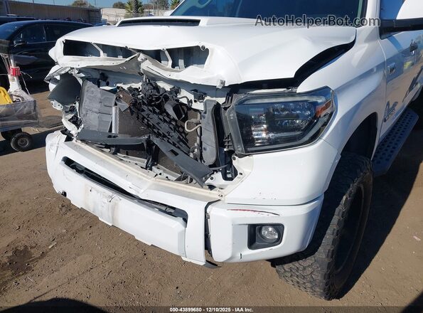 5TFDY5F10LX907057 2020 TOYOTA TUNDRA White Front view