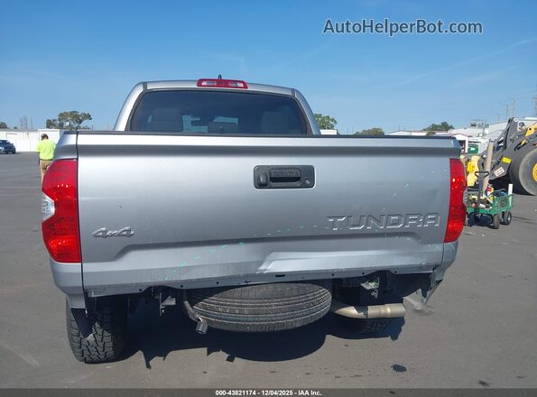 5TFDY5F10MX007888 2021 TOYOTA TUNDRA Silver Вид спереду