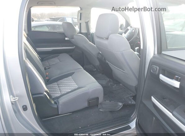 5TFDY5F16KX822593 2019 TOYOTA TUNDRA Silver Vista de la etiqueta del VIN