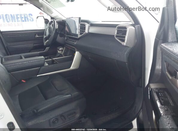 5TFJC5DB6PX020372 2023 TOYOTA LIMITED White Սալոնի դիմացի տեսք