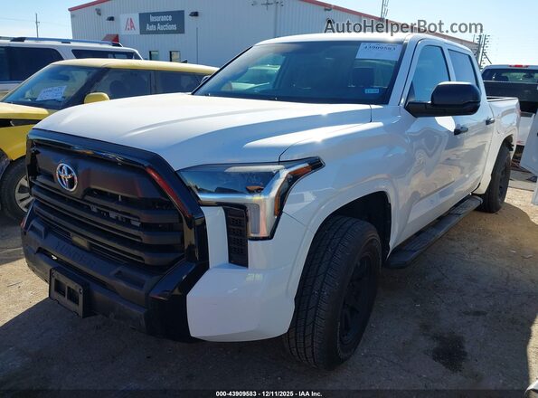 5TFKB5AB8PX021728 2023 TOYOTA TUNDRA White წინა მარცხენა ხედი სამი მეოთხედიდან