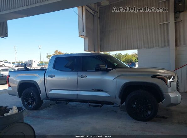 5TFLA5DB2RX137271 2024 TOYOTA TUNDRA Silver Rear interior view
