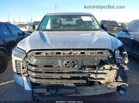 5TFLA5DB4PX086076 2023 TOYOTA TUNDRA Серебряный Вид задней части салона