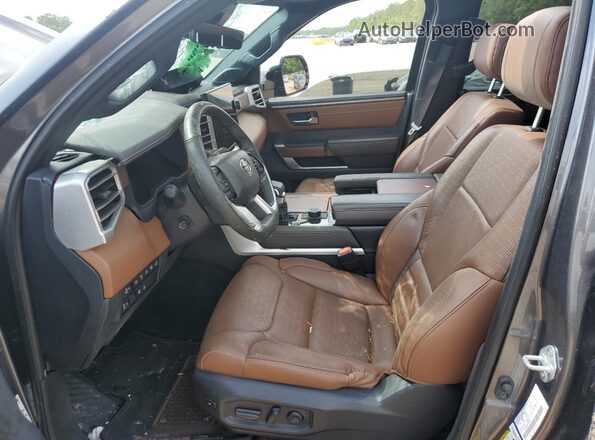 5TFMA5AB5RX031096 2024 TOYOTA TUNDRA Серый Вид салона спереди