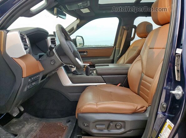 5TFMA5DB3NX011077 2022 TOYOTA TUNDRA Синий Вид салона спереди