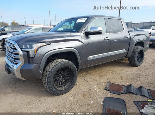 5TFMA5DB7NX012152 2022 TOYOTA TUNDRA Серебряный Передняя левая четверть