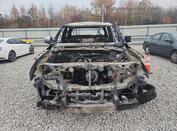 5TFMA5DBXPX104889 2023 TOYOTA TUNDRA Silver Вид спереду