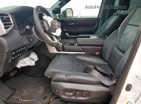 5TFNA5AB2PX027007 2023 TOYOTA TUNDRA Белый Вид салона спереди