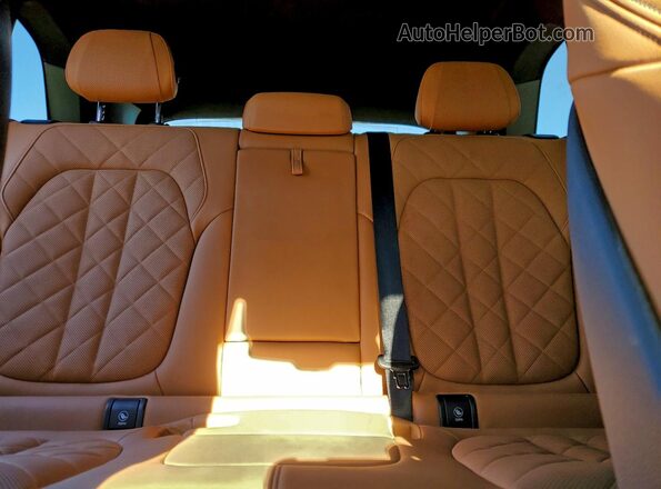 5UX13EU06R9S86382 2024 BMW X5 Green Вид задньої частини салону