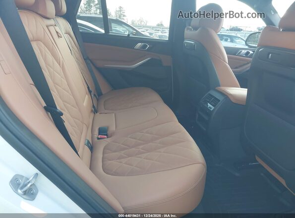 5UX13EU09R9T85018 2024 BMW X5 White VIN კოდის სტიკერის ხედი