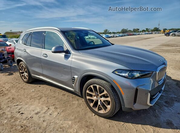 5UX13EU09R9U69324 2024 BMW X5 Gray წინა მარჯვენა