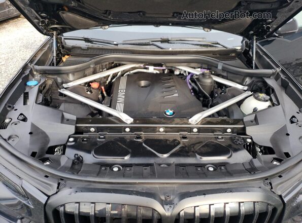 5UX23EM01P9P90503 2023 BMW X7 Black ძრავის განყოფილების ხედი