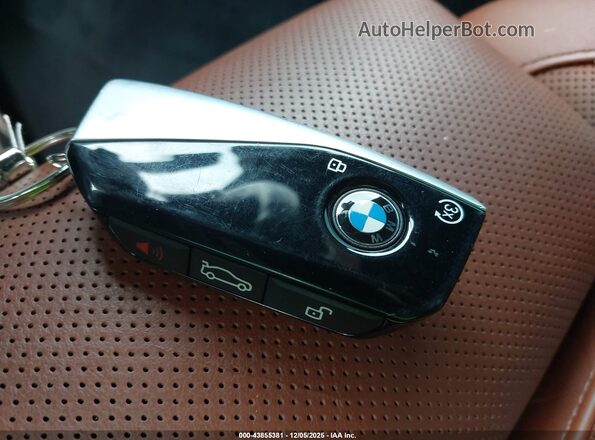 5UX23EM02R9S16477 2024 BMW X7 Black Widok deski rozdzielczej