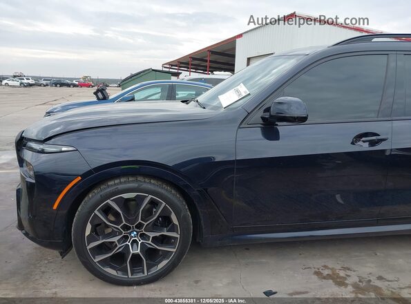 5UX23EM02R9S16477 2024 BMW X7 Black 