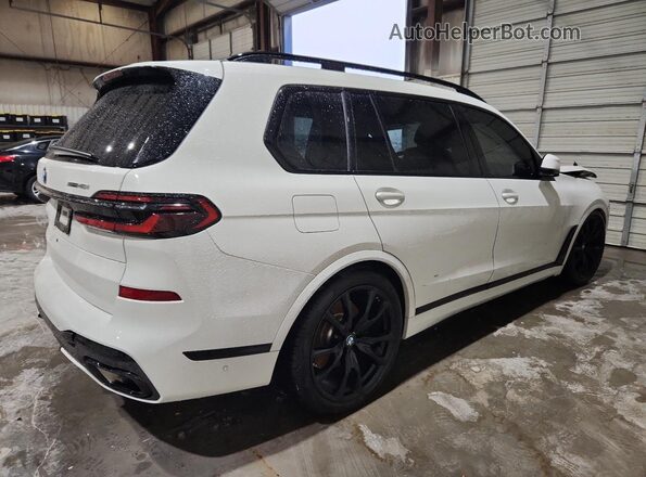 5UX23EM02R9U74014 2024 BMW X7 White Tył prawy