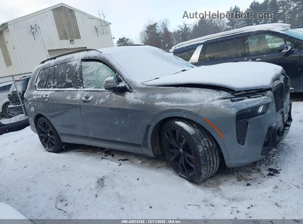 5UX23EM04P9R18295 2023 BMW X7 Gray Սալոնի հետևի տեսք