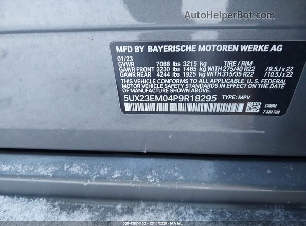 5UX23EM04P9R18295 2023 BMW X7 Gray Շարժիչի բաժամունքի տեսք