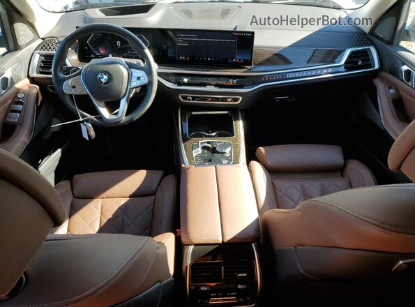 5UX23EM04R9U60129 2024 BMW X7 Белый Вид панели приборов