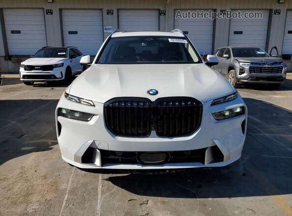 5UX23EM04R9U60129 2024 BMW X7 Белый Вид спереди