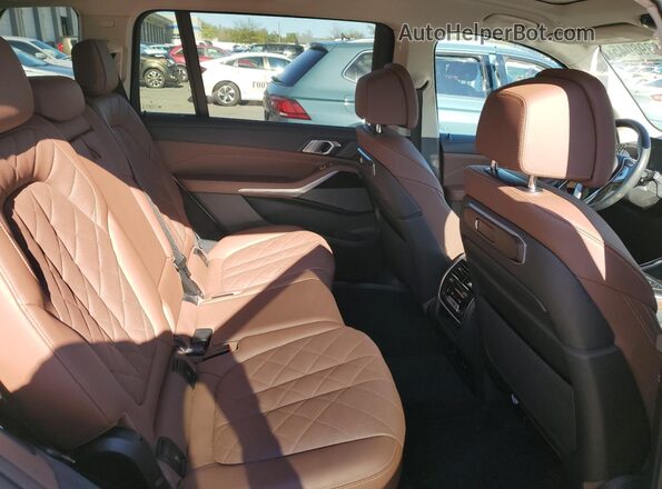 5UX23EM04R9U60129 2024 BMW X7 Белый Вид задней части салона